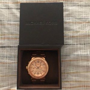 MK gold rose woman’s watch